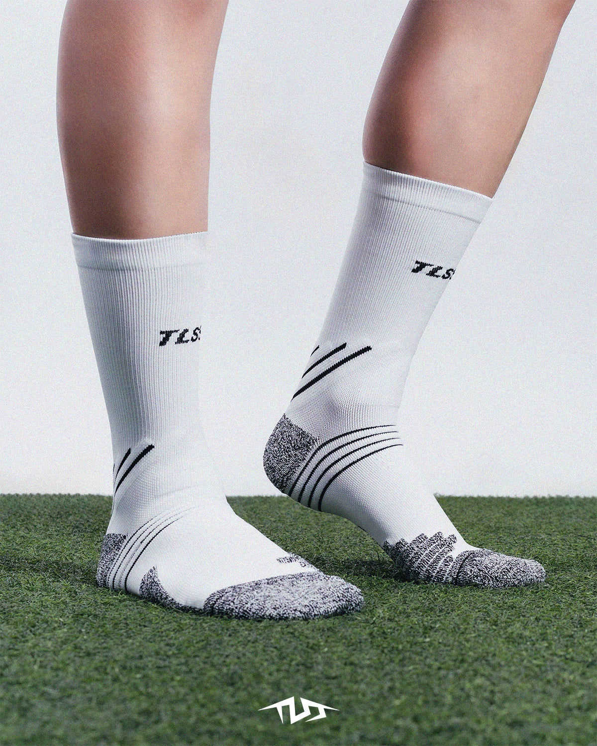 TLSS STRIKER THIN ANTI-SLIP MID-CALF TRAINING SOCKS